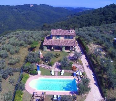 Gualdo Cattaneo Villa | Villa Tilla