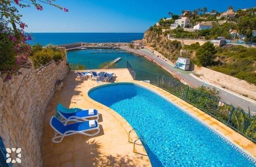 La Canuta Villa | Villa TIMERIS by Abahana Villas