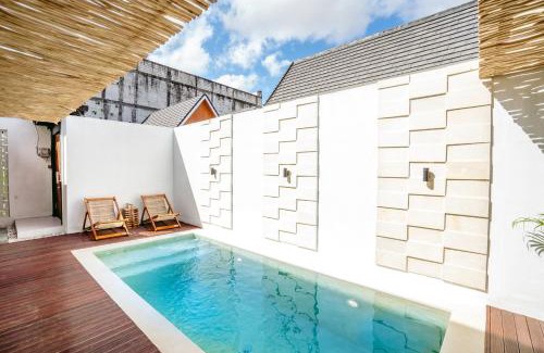 Sunset Road Villa | Villa Tirtha at Nara Villa