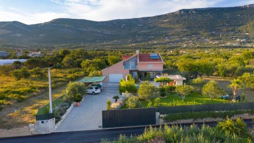 Kastel Stari Villa | Villa Toni with 5 bedrooms and heated pool