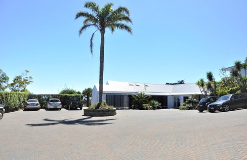Waiheke Island Apartment | Villa Topaz at Palm Beach - Gorgeous 1 Bedroom Holiday Villa - Palm Beach