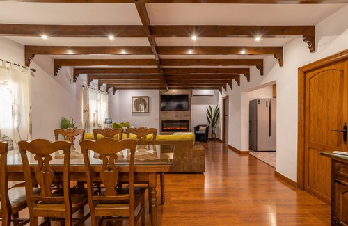 Motril Villa | Villa 'Torres Motril' with Sea View, Wi-Fi and Air Conditioning
