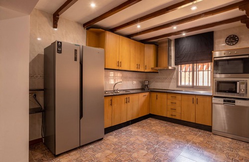 Motril Villa | Villa 'Torres Motril' with Sea View, Wi-Fi and Air Conditioning