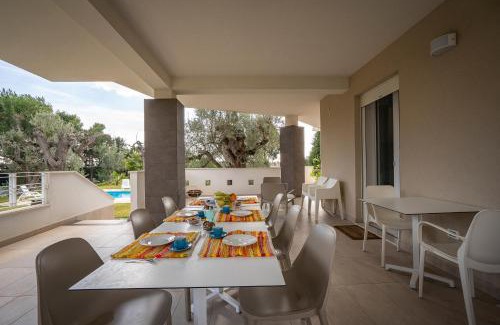 Leverano Villa | Villa Torricella Pool and Sunny Garden - Happy Rentals