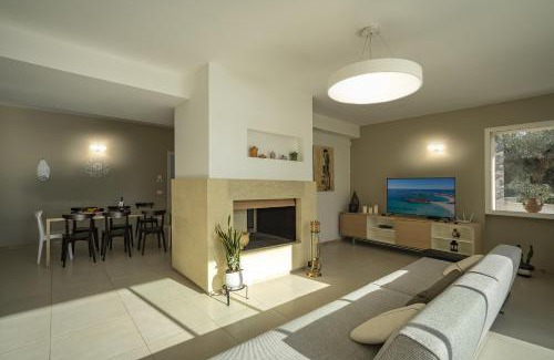 Leverano Villa | Villa Torricella Pool and Sunny Garden - Happy Rentals