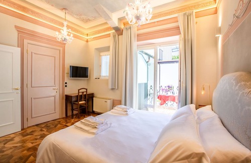 Sant' Ambrogio Hotel | Villa Tortorelli