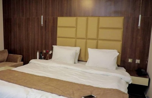 Asaba Hotel | Villa Toscana Hotel Asaba