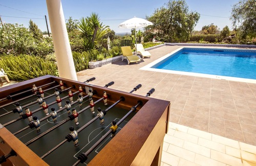 Franqueira Villa | Villa Tropical - Ideal for family holidays: private pool and tennis court