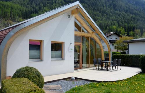 Ried im Oberinntal Villa | Villa Tschallener