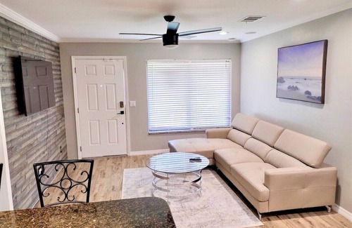 Lehigh Acres Villa | Villa tucked in the heart of Lehigh Acres & minutes away from city attractions.