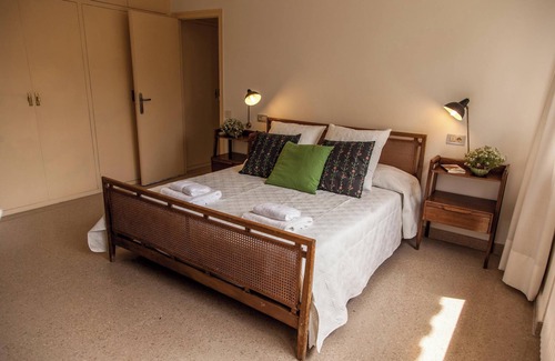 Passeig Maritim Villa | Villa Tupinetti with Sea View, Pool & Wi-Fi