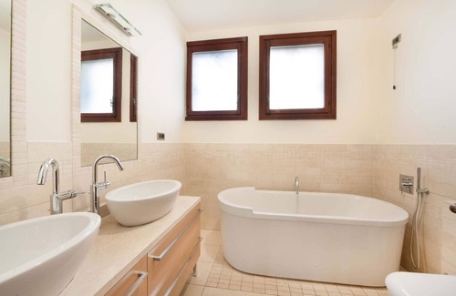 Santa Maria in Stelle Apartment | Villa Une: garden, beach and culture in Venice.