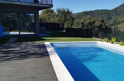Canicada Villa | Villa up to 10 people swimming pool, stunning views and unique comfort in Minho