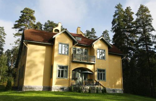 Punkaharju Hotel | Villa Urhola, Kruunupuisto