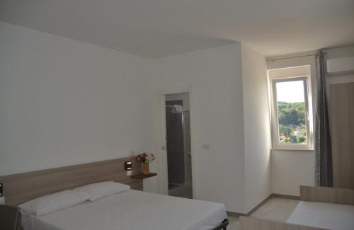 Ischitella Bed & Breakfast | Villa Uria monolocali con e senza angolo cottura