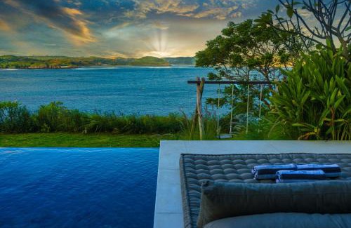 Kuta Villa | Villa Utamaro Gerupuk, Private Villa For 6-11 Pax