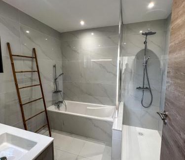 Bourg-les-Valence Villa | Villa Valence