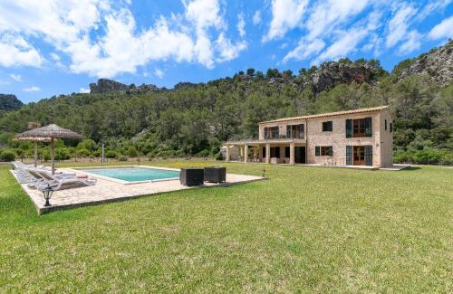 Pollensa Villa | Villa Vall d'En March by Sealand Villas