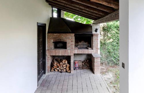 Castelnuovo Calcea Villa | Villa Valleggia with pool