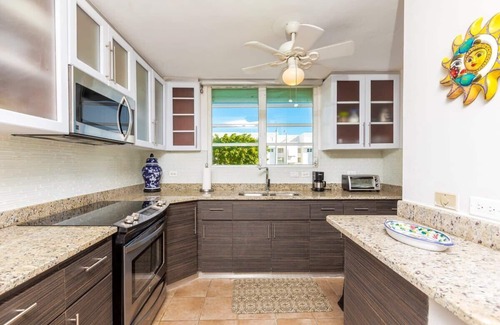 Zarzal Apartment | Villa Vereda | Ocean views, pool & beach access and great facilities!