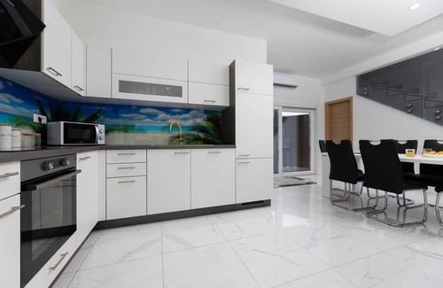 Dobrinj Villa | Villa Veroniq with a Pool & Jacuzzi