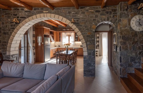 Monopari Villa | Villa Vilana with private pool