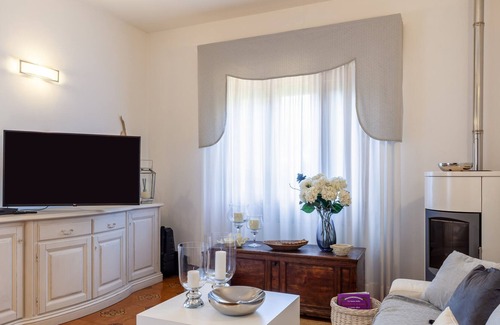 Cinquale Villa | Villa "Viletta Cinquale" with Private Terrace, Private Garden & Wi-Fi