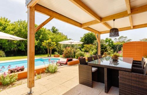Les Sables d'Olonne Villa | Villa Villa Les Cygnes by Interhome