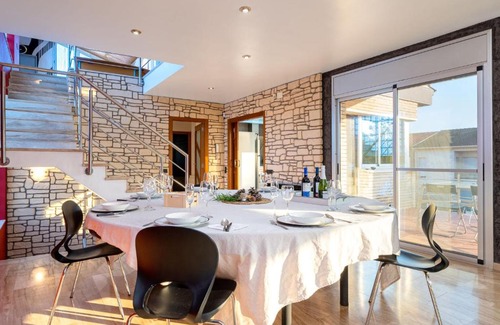 Reus Villa | Villa Villa Luxury Rock Tirri by Interhome