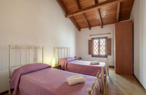 Riola Sardo Villa | Villa Vintage by Propertize