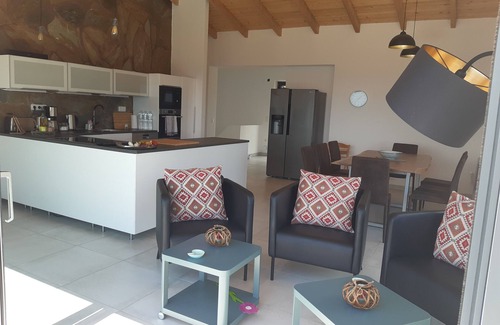 Marathias Villa | Villa VIO directly on the sea/beach with pool - miles of sandy beach