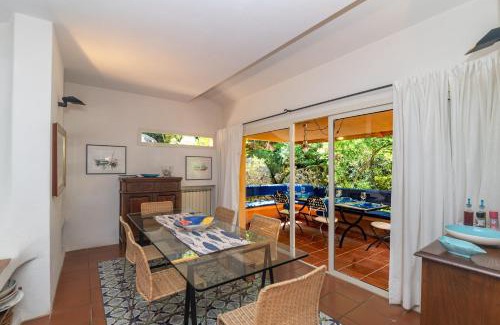 Punta Sardegna Villa | Villa Viola con piscina e giardino