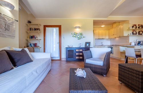 Chia Villa | VILLA VIRIDIANA CHIA - a few steps from the beach
