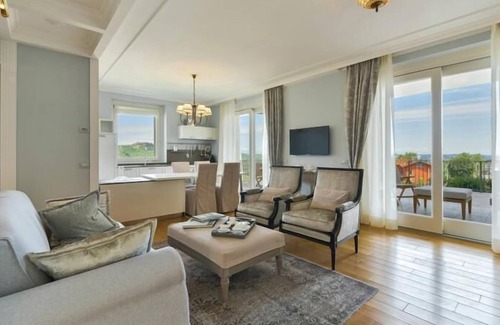 Castiglione Falletto Apartment | Villa Vitae - Luxury apartments - App.to Napoleone - three room apartments with panoramic terrace and garden