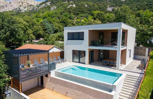 Baska Villa | Villa Viverum with heated salt water pool