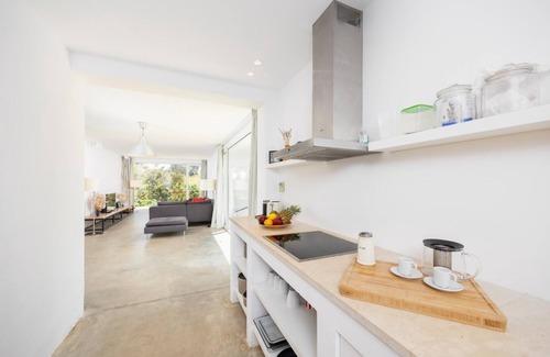 Petaleia Villa | Villa Voukithro - Four Bedroom Villa, Sleeps 8