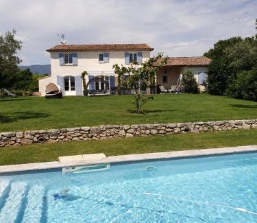 Ansouis Villa | Villa vue imprenable sur château