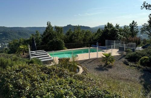 Espalion Villa | Villa vue panoramique, 6 chambres, piscine chauffée