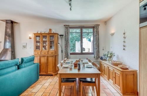 Prades-sur-Vernazobre Villa | Villa w Garden & Guest House