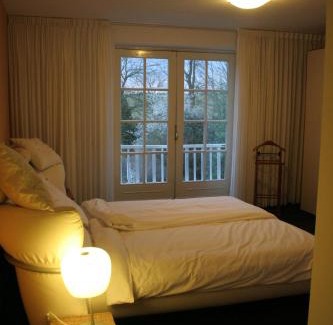 Tegelen Bed & Breakfast | Villa Wambach