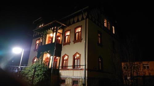 Floha Apartment | Villa Weißbach - Haus Hilda