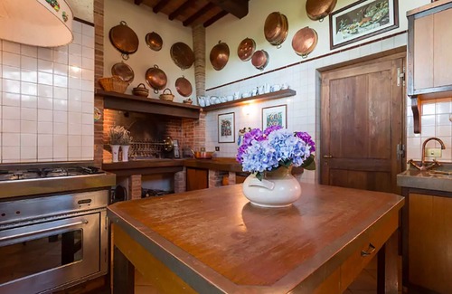 Panicale Villa | Villa, wine & cooking in Panicale