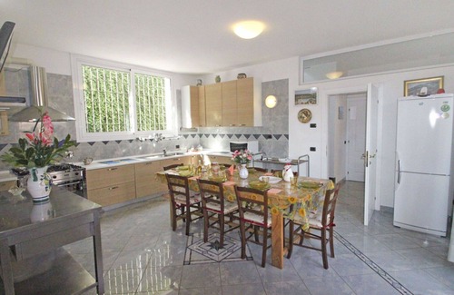 Bobolino Villa | Villa with WIFI, A/C, private pool, hot tub, TV, terrace, pets allowed, panoramic view, parking