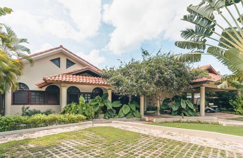 Los Lagos Villa | Villa With 5BR Nearby the Beach in Casa de Campo