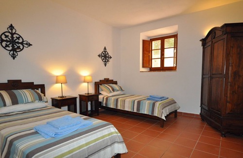 Penna San Giovanni Villa | Villa with a private pool, 6 bedrooms and wi-fi, 5 minutes walk to the village