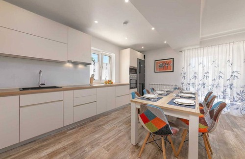 Kastelir-Labinci Villa | Villa with a pool for 14 persons, with sauna and jaccuzzi, 2 separate units