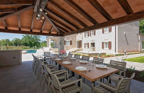 Kastelir-Labinci Villa | Villa with a pool for 14 persons, with sauna and jaccuzzi, 2 separate units