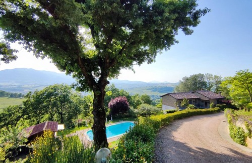 Castelraimondo Villa | Villa with Exclusive Pool - Casa Belveder
