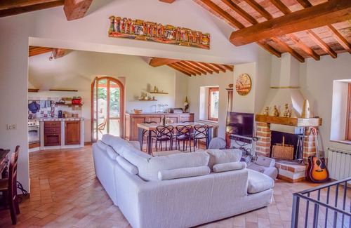 Amelia Villa | Villa with fenced garden, private pool, air conditioning near Orvieto and Rome.