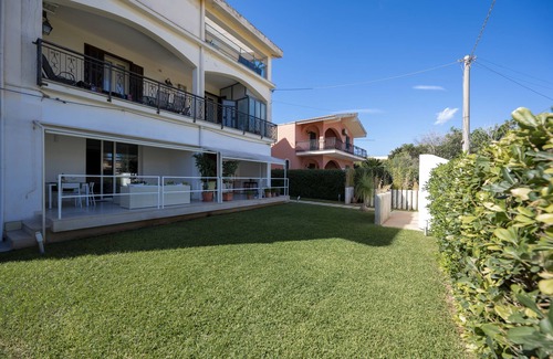 Eastern Sicily Apartment | Villa with garden 50mt from the sea/5min from Noto/Air conditioning/WiFi